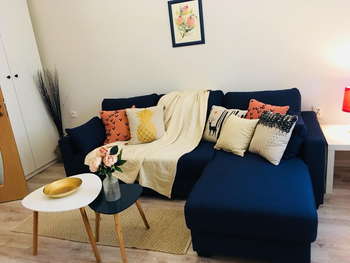 Urban Garden Apartment *